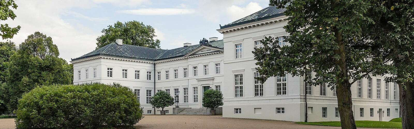 Schloss Neuhardenberg,
            
        
                Foto: Fotograf / Lizenz - Media Import/Andreas Beetz