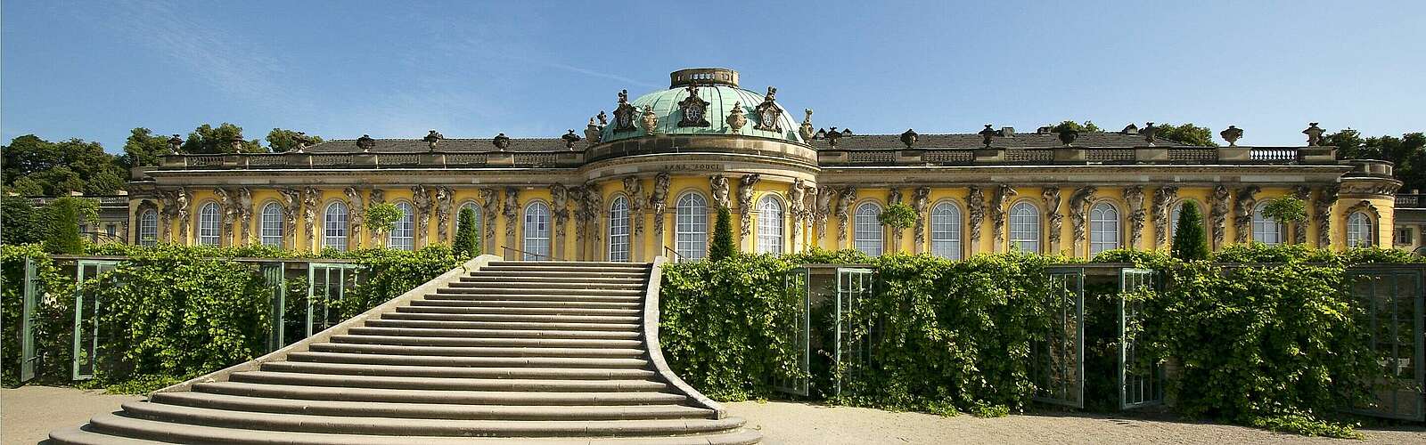 Schloss Sanssouci,
            
        
                Foto: TMB Tourismus-Marketing Brandenburg GmbH und SPSG/Leo Seidel