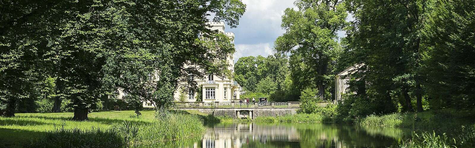 Schloss Steinhöfel,
            
        
                Foto: TMB Tourismus-Marketing Brandenburg GmbH/Steffen Lehmann